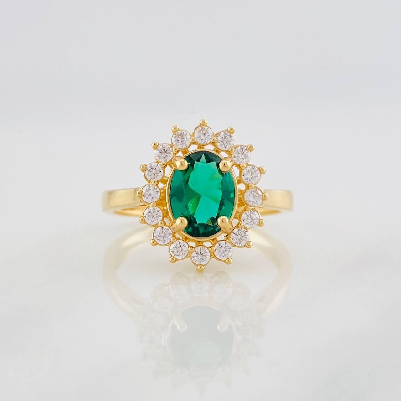 Anillo Halo Circulo 3.7g / T7 1/2 Oro Amarillo 18K