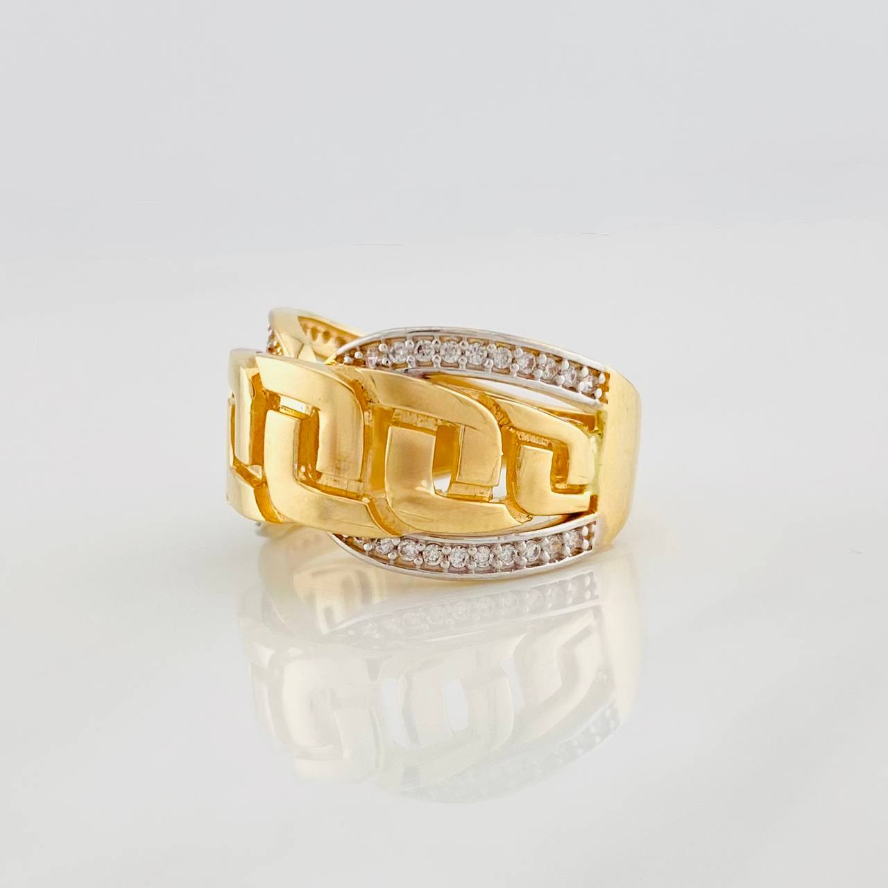 Anillo Eslabones Entrelazados 7.1g / T5 1/4 Dos Oros Amarillo Blanco 18K