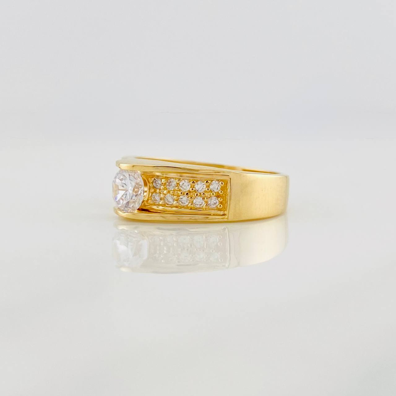Anillo Solitario Corazon 4.05g / T6 3/4 Oro Amarillo 18K