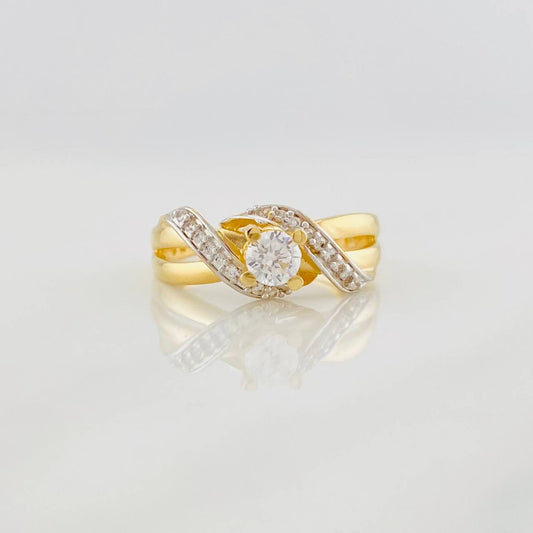 Anillo Solitario Entrelazado 3.5g / T5 3/4 Dos Oros Amarillo Blanco 18K