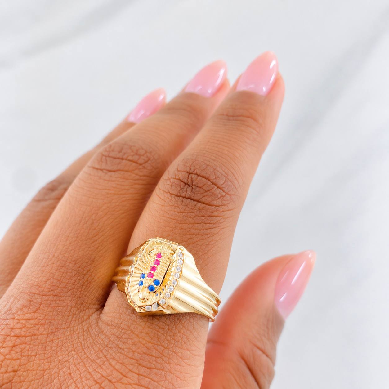 Anillo Virgen de Guadalupe 4.40g / T8 Oro Amarillo 18K