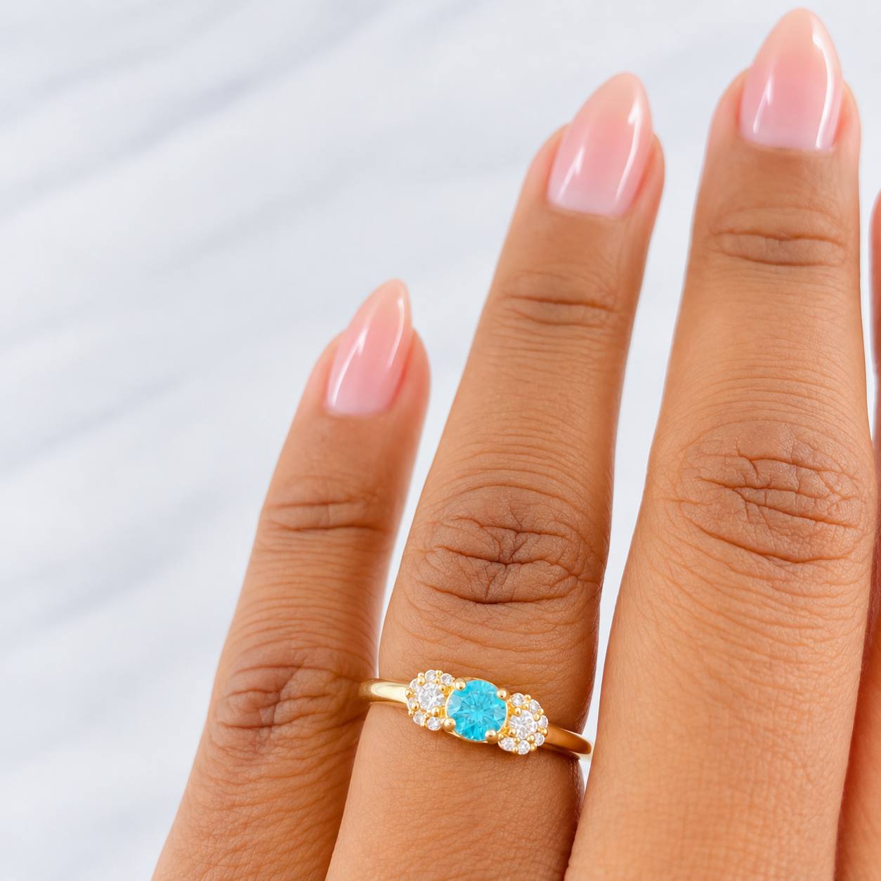 Anillo Solitario Flor 1.9g / T5 3/4 Oro Amarillo 18K