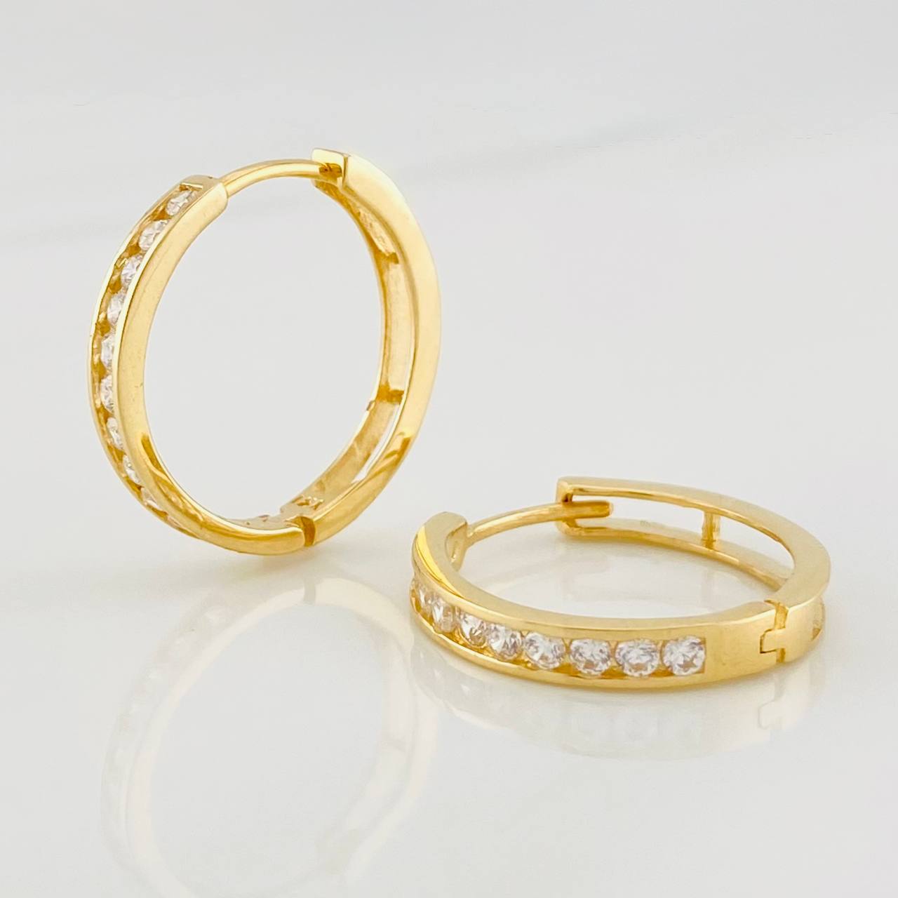 Candongas Carril 4.75g / 3/4 in Oro Amarillo 18K