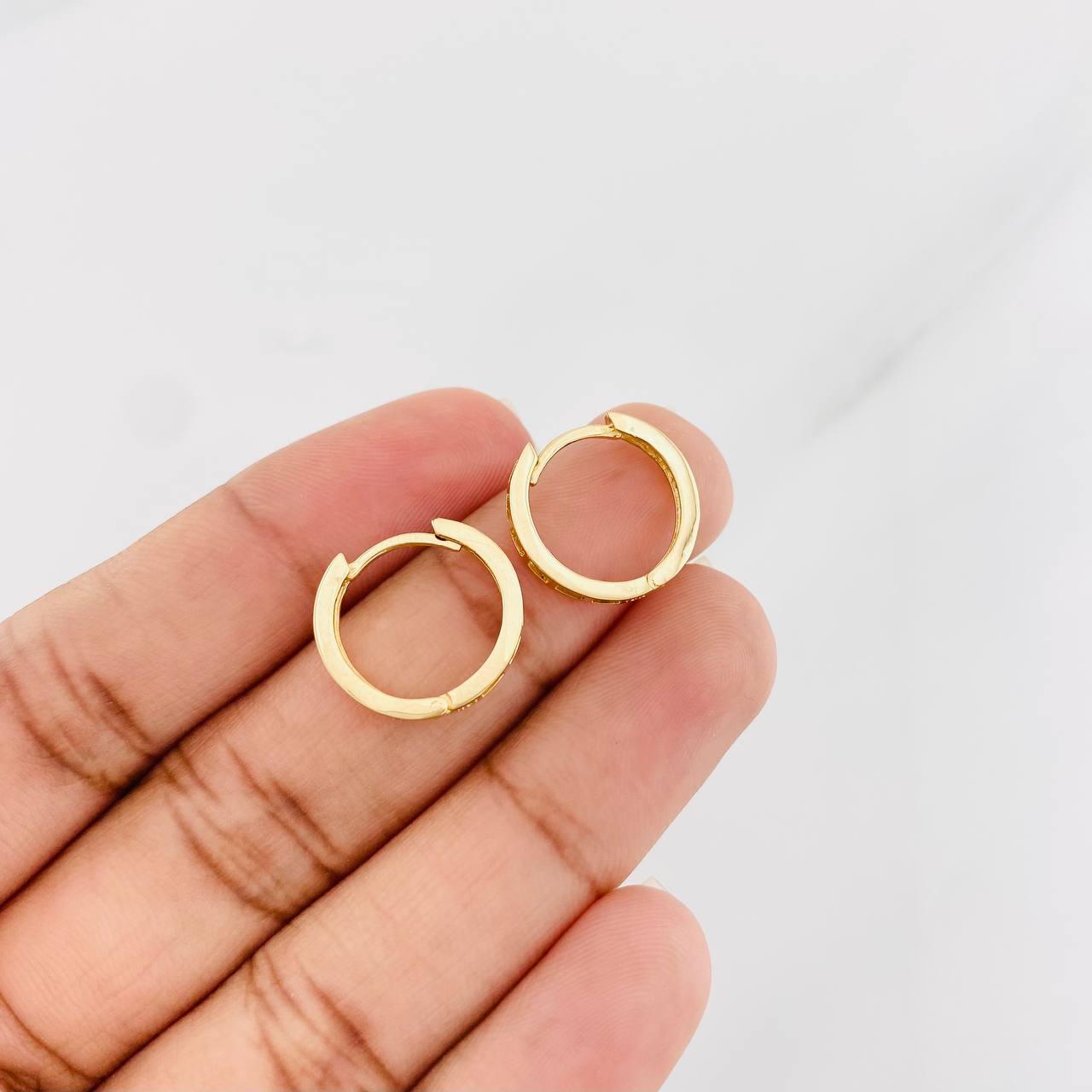 Candongas Carril 2.1g / 1/2 in Oro Amarillo 18K