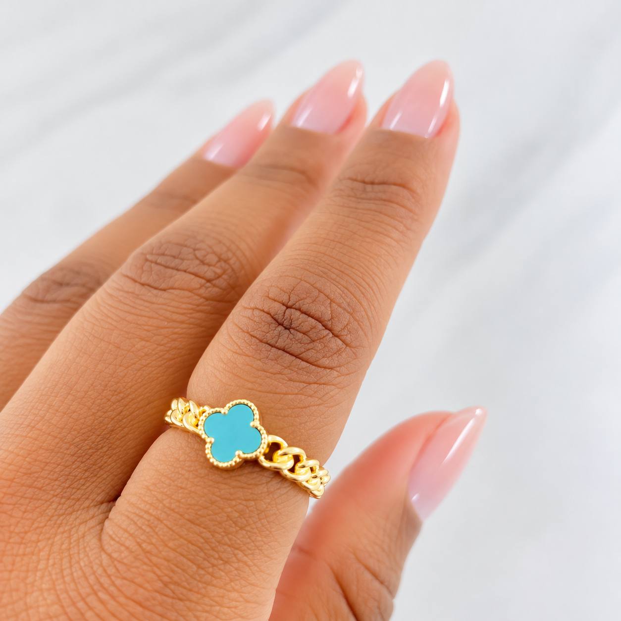 Anillo Trebol Cubana 2.85g / T6 1/4 Oro Amarillo 18K