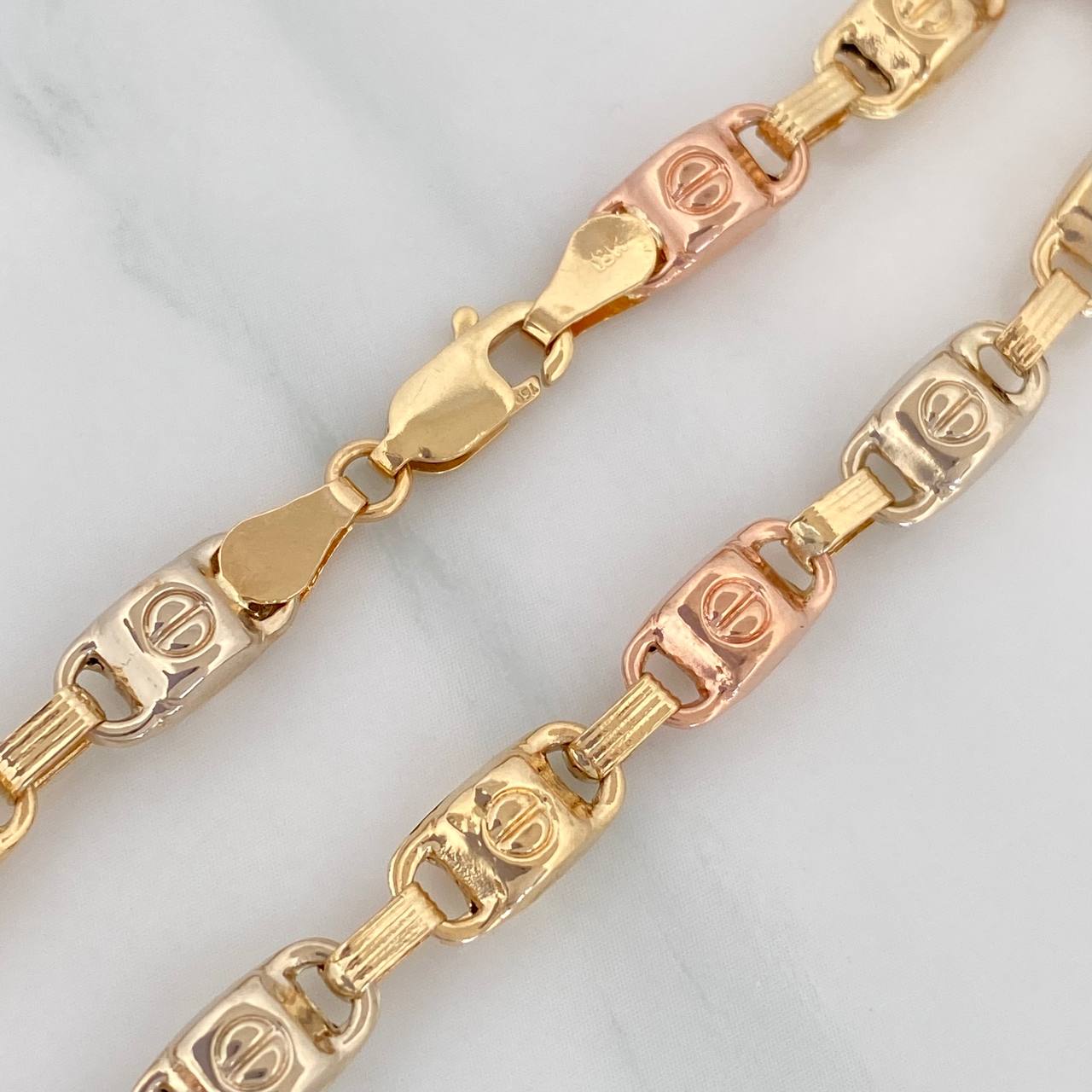 Rustic Bracelet Screws 5.4 g / 8 in / 4.9 mm Three Golds 18K