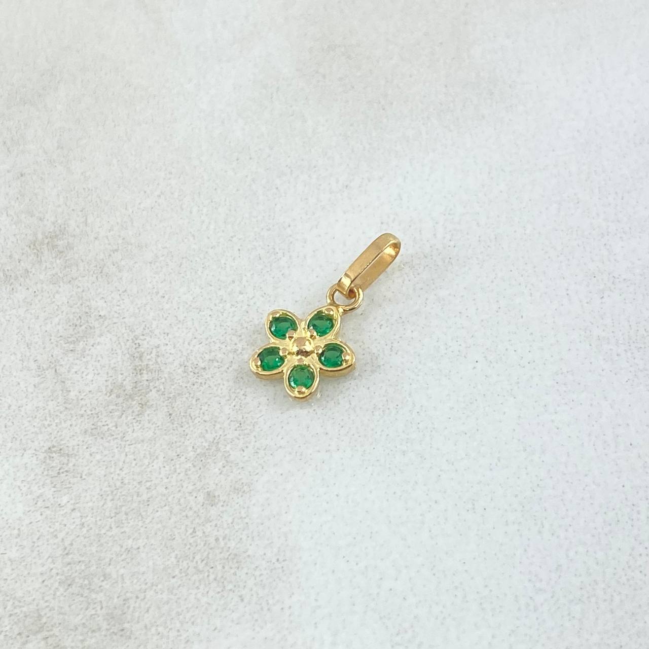 Dije Flor  0.35gr / 1.3cm / Circones Verdes Oro Amarillo 18K