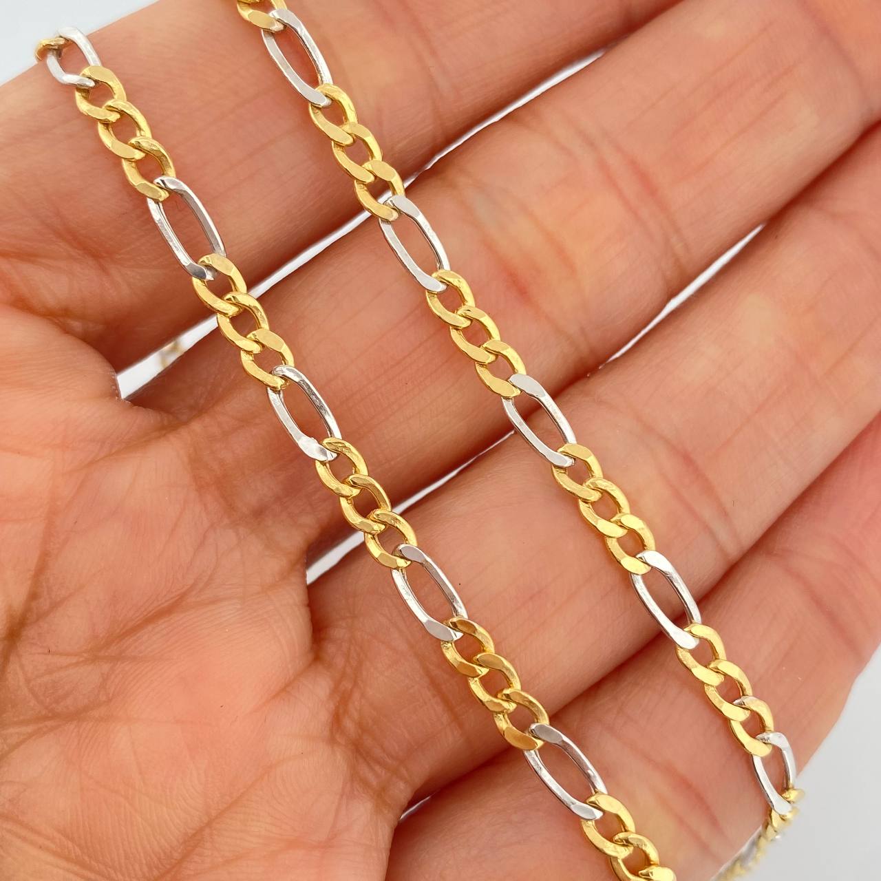 Figaro Chain 4.5gr / 18 in / 3.07mm Two Yellow White Gold +1 18K $