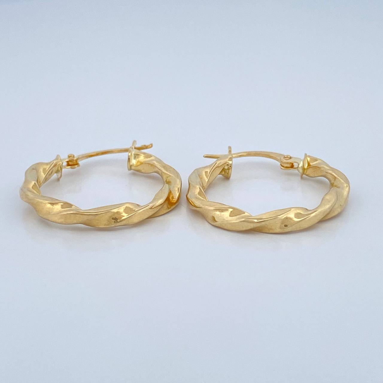 Candongas Milu 1.8gr / 1 in / Oro Amarillo 18K $