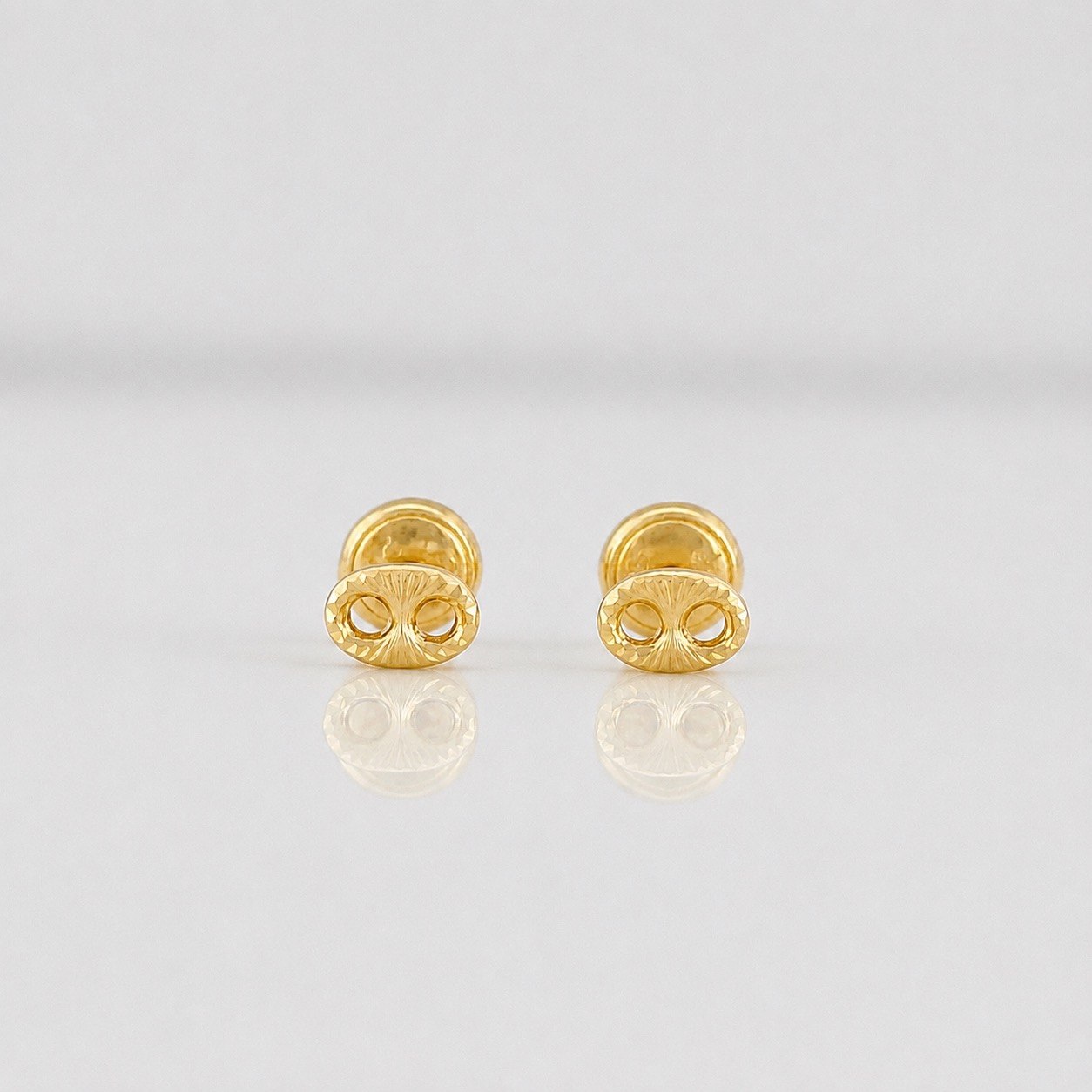 Stud Earrings GC 0.55g / in / 3.15mm Yellow Gold 18K