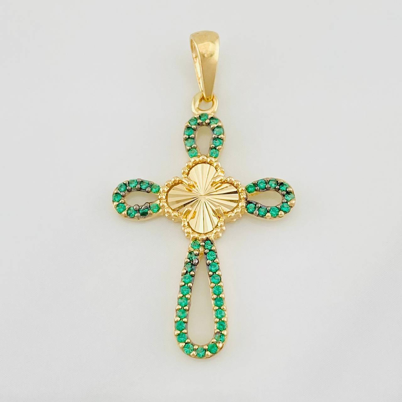 Dije Cruz Trebol 2g / 1 1/4 in Dos Oros Negro Amarillo 18K