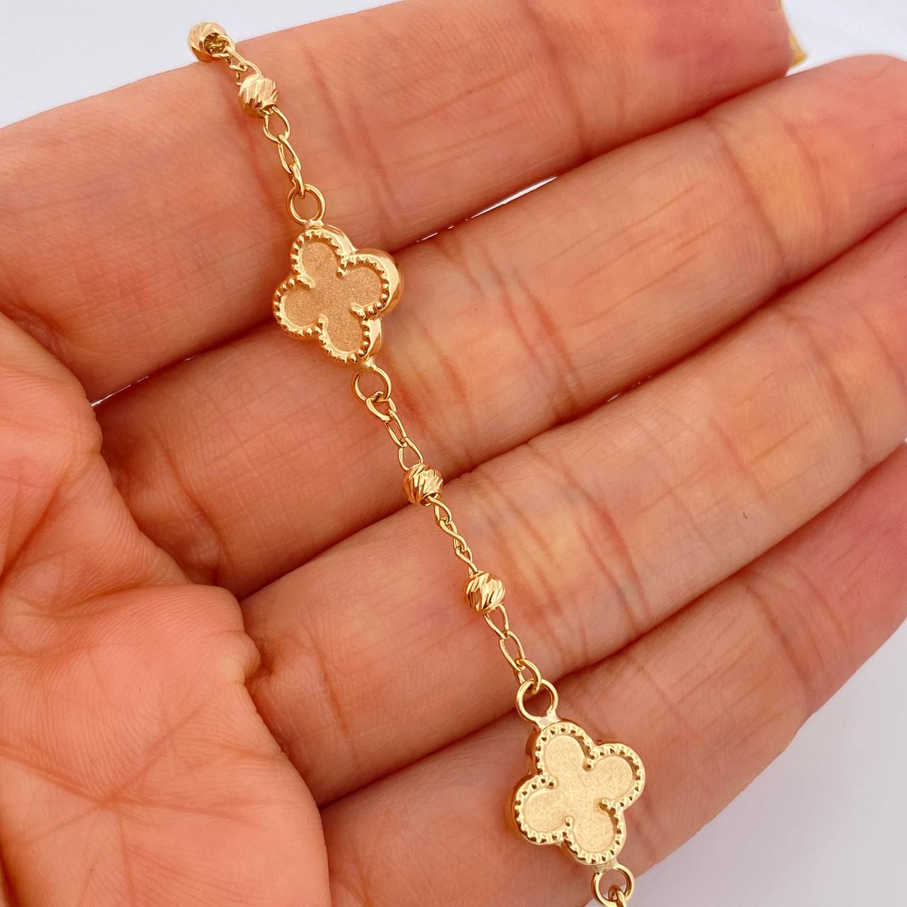 Pulso Trebol Espiga 3.95gr / 7 1/2 in / 3mm Oro Amarillo 18K &