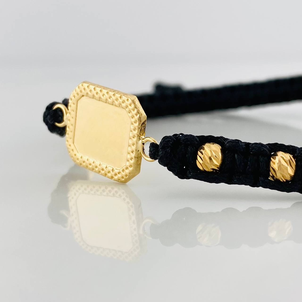 Black Woven Bracelet Square Dotted Plate Yellow Gold 18K