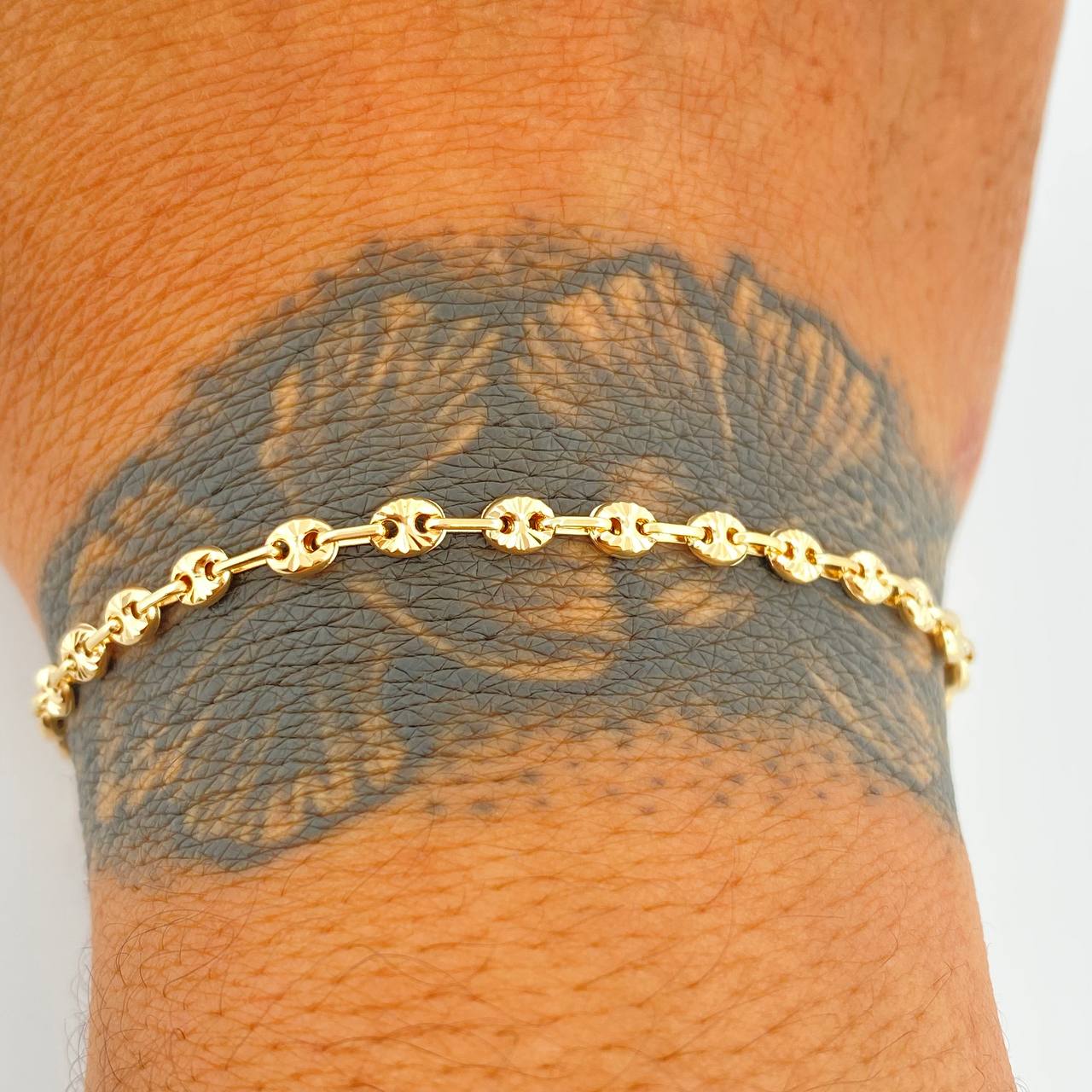 Pulso Gc 3gr / 8 in / 3.35mm Oro Amarillo 18K $