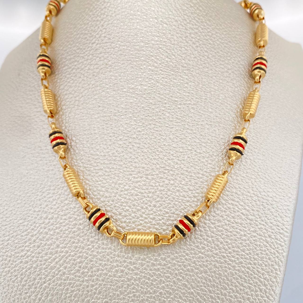 Cadena Rustica Barril 21.75gr / 25 1/2 in / 6.06mm Oro Amarillo 18K $
