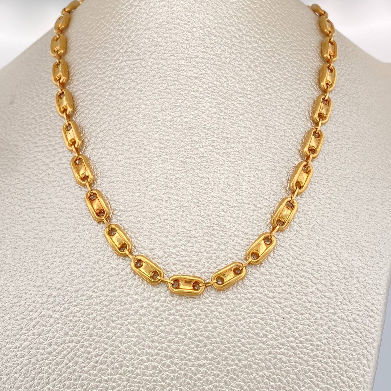 Cadena GC Retangular 13.65gr / 21 3/4 in / 5.2mm Oro Amarillo 18K $