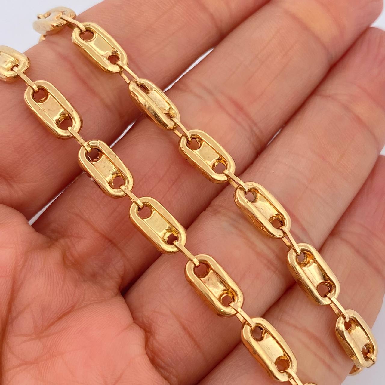 Cadena GC Retangular 13.65gr / 21 3/4 in / 5.2mm Oro Amarillo 18K $