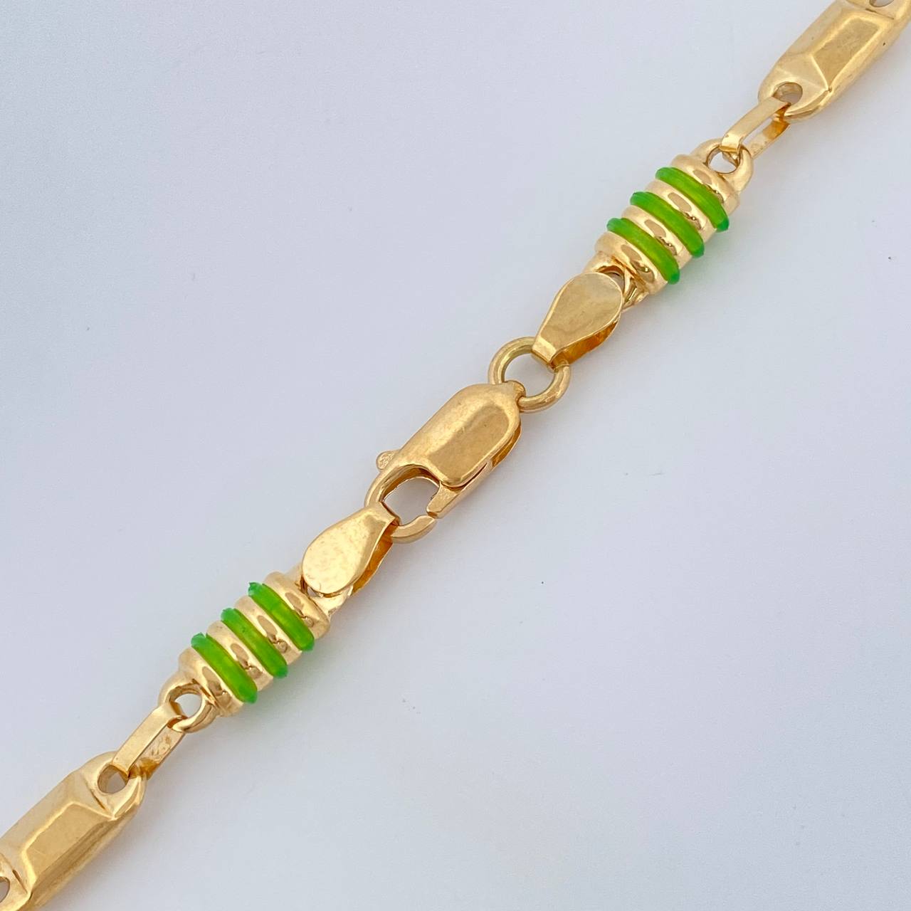 Cadena Rustica Barril 14.75gr / 24 in / 5mm Oro Amarillo 18K $