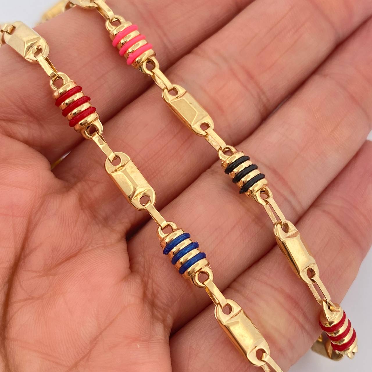 Cadena Rustica Barril 14.75gr / 24 in / 5mm Oro Amarillo 18K $