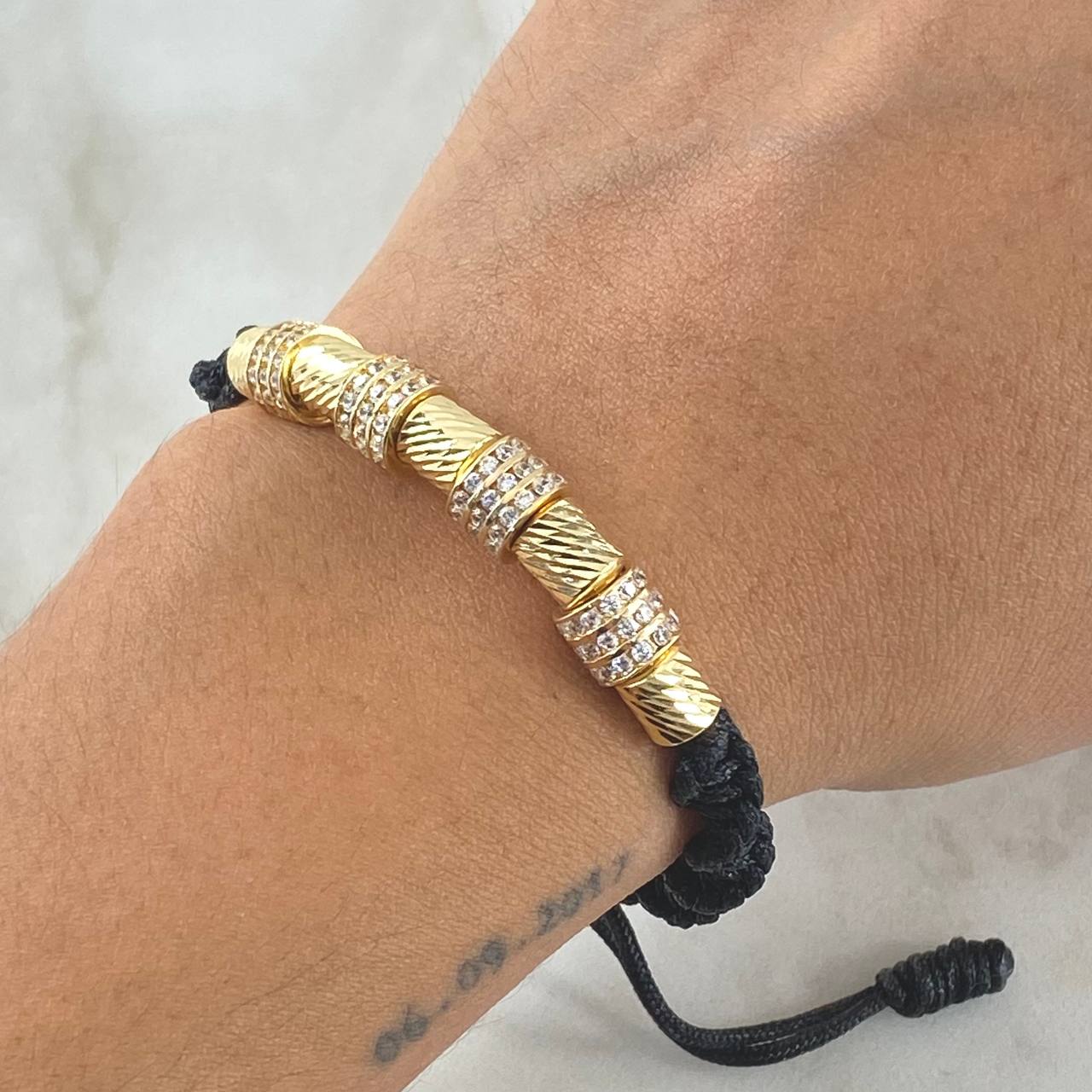 Black Bracelet Charm Triple Wheel White Zircons 6.1gr / 6mm Cylinders Diamond Cut 5 units 18K Yellow Gold ©
