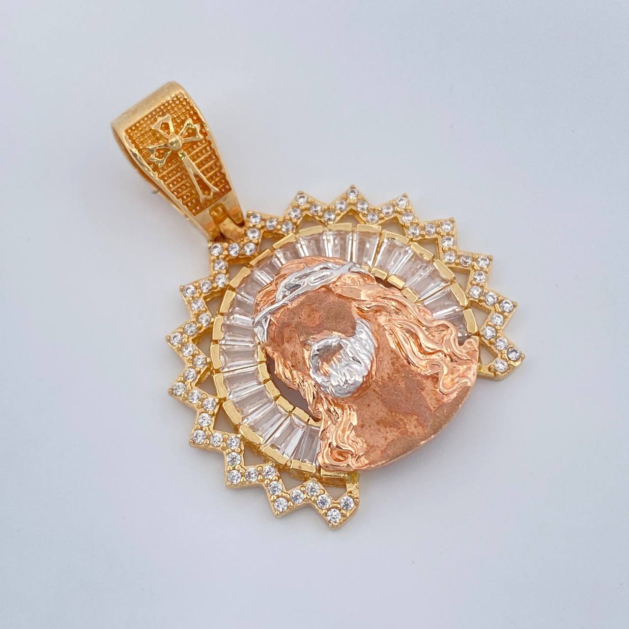Dije Rostro Cristo 8.3gr / 1 1/2 in / Tres Oros 18K &