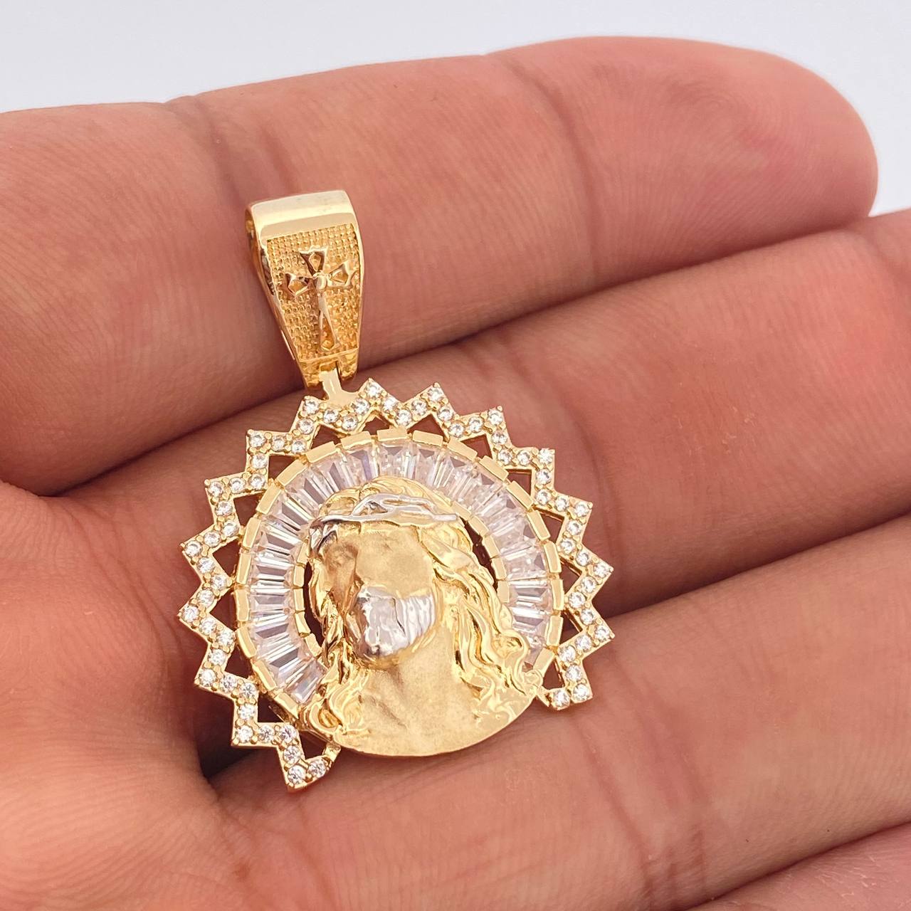 Dije Rostro Cristo 7.8gr / 1 1/2 in / Dos Oros Amarillo Blanco 18K &