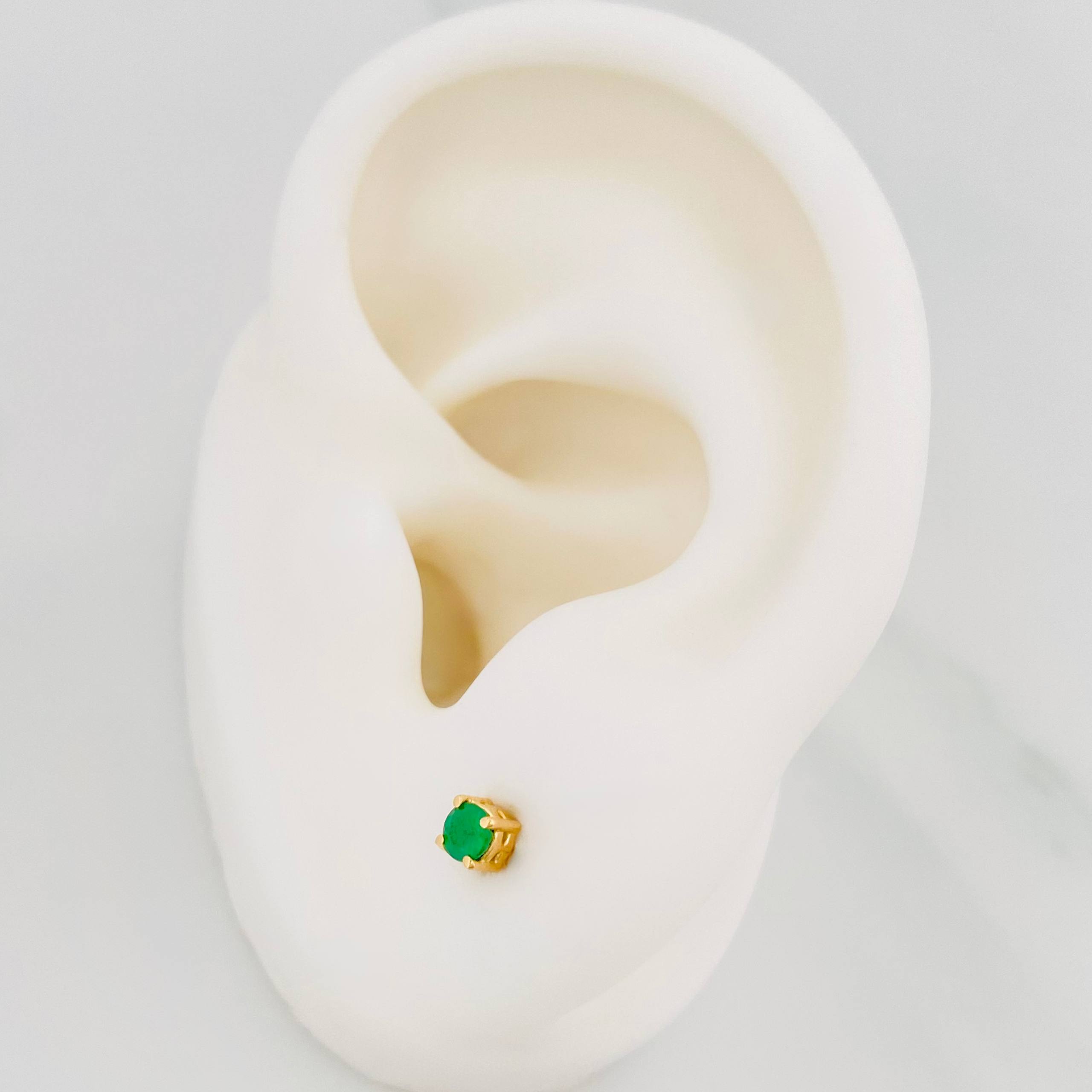 Stud Earrings Four Prongs Emeralds 17 Pts 0.7 g / in / 2.8 mm Yellow Gold 18K