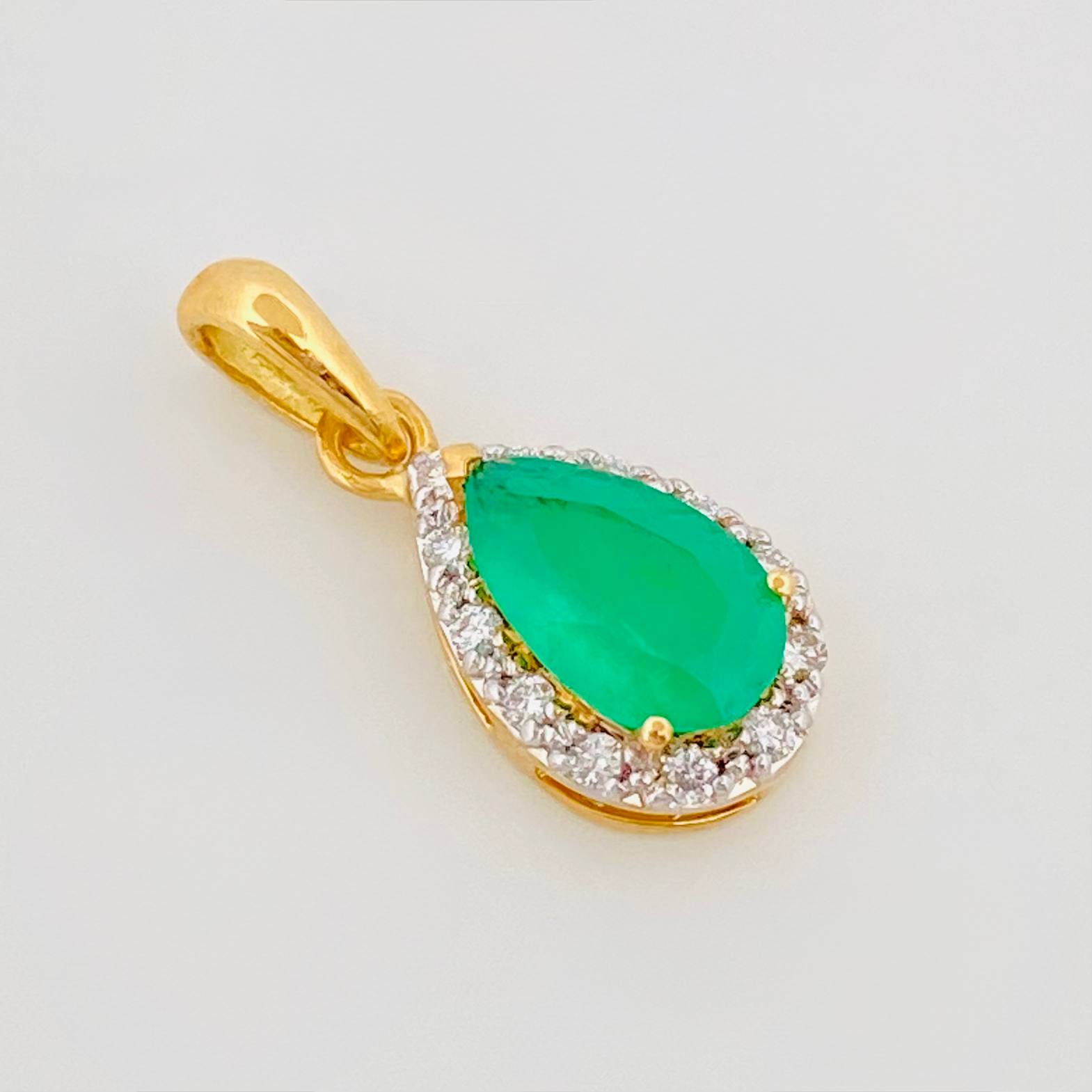 Pendant Drop Halo Emeralds 0.85 g / 1/2 in Two Yellow White Gold 18K