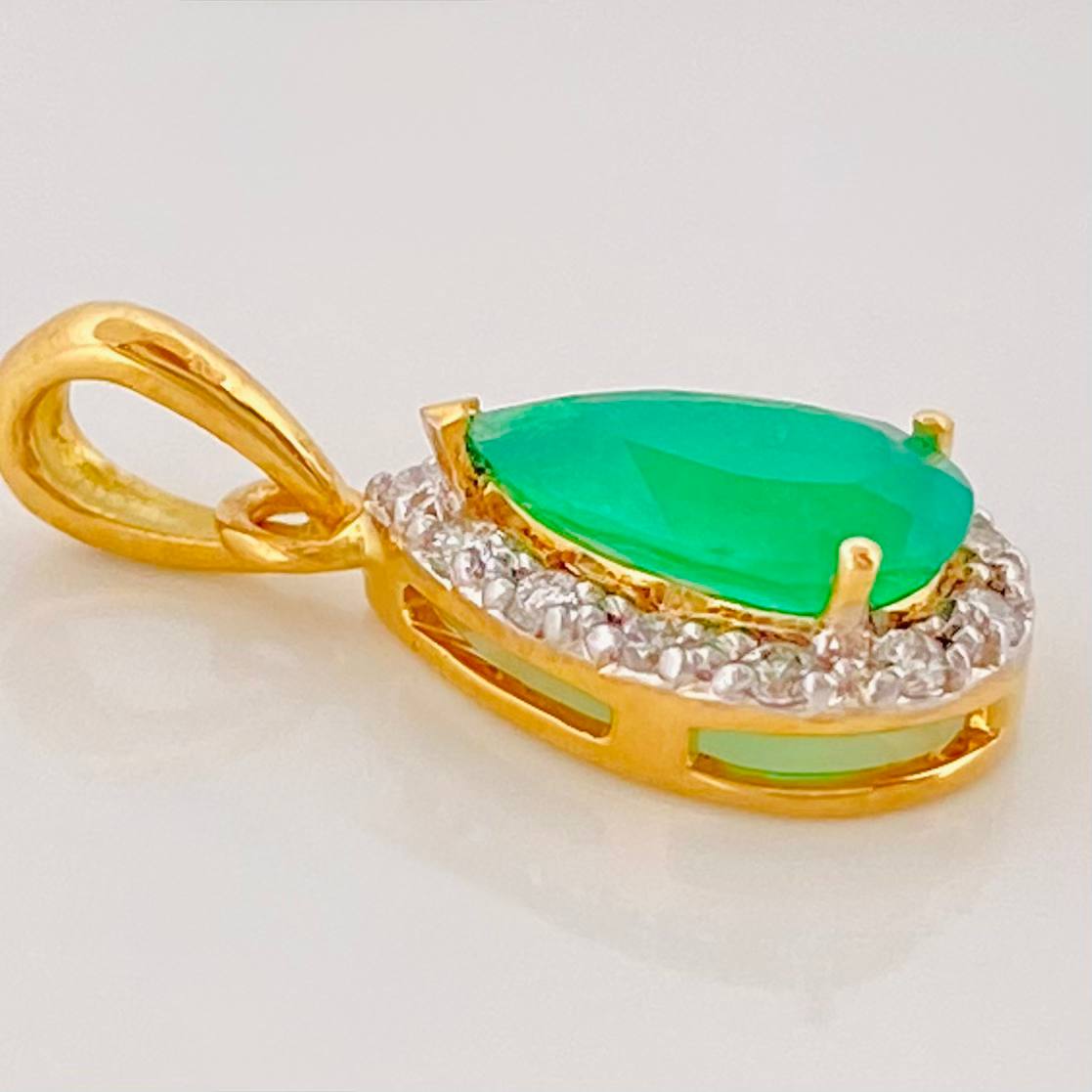 Pendant Drop Halo Emeralds 0.85 g / 1/2 in Two Yellow White Gold 18K