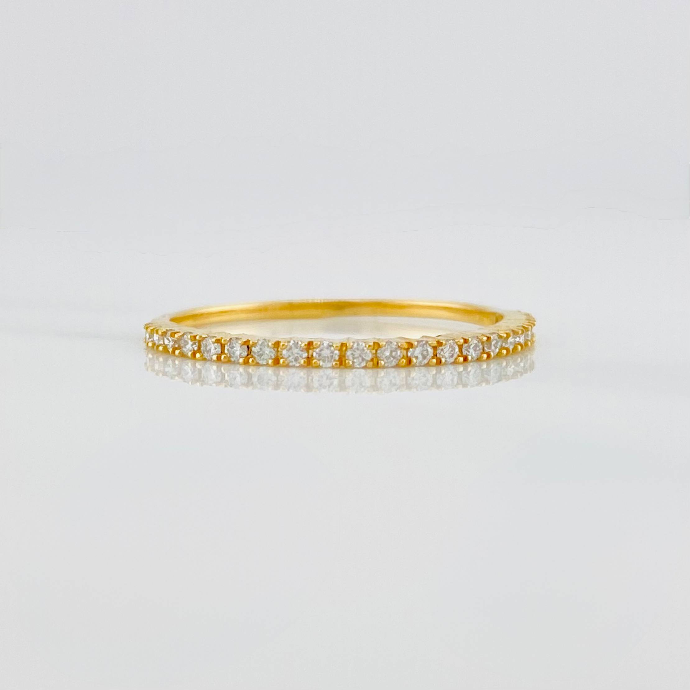 Churumbela Ring with Diamonds 1.05 g / T7 18K Yellow Gold