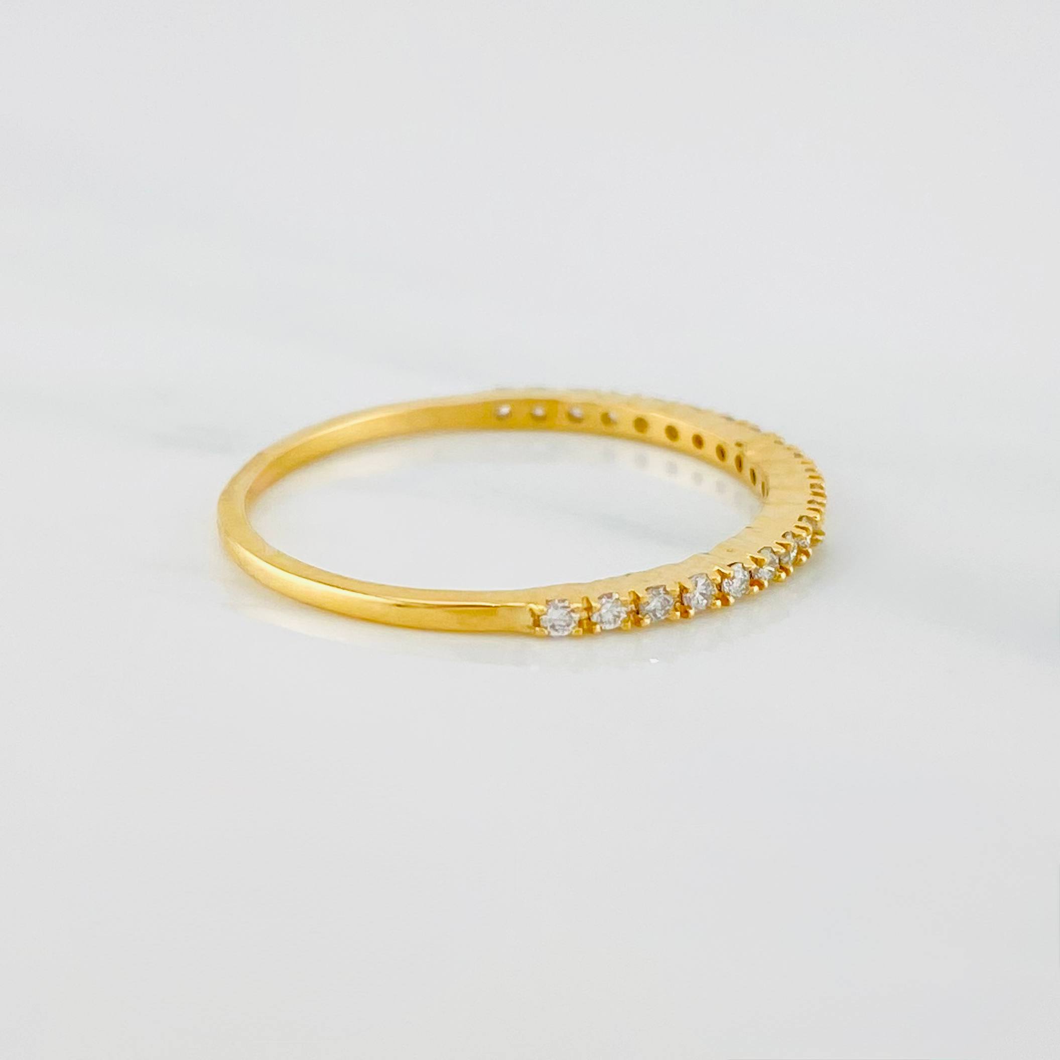 Churumbela Ring with Diamonds 1.05 g / T7 18K Yellow Gold