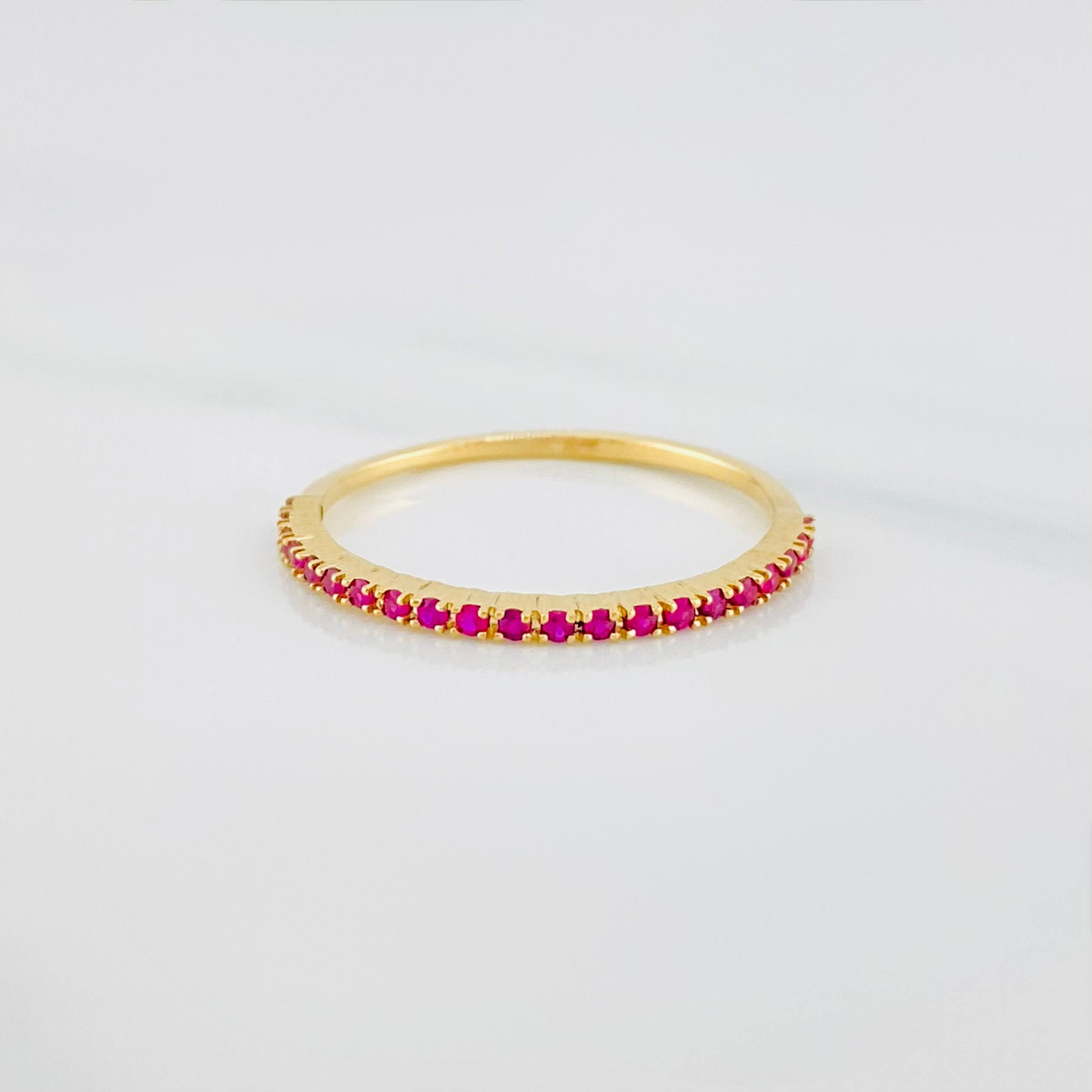 Anillo Churumbela Rubies 1.05 g / T7 Oro Amarillo 18K