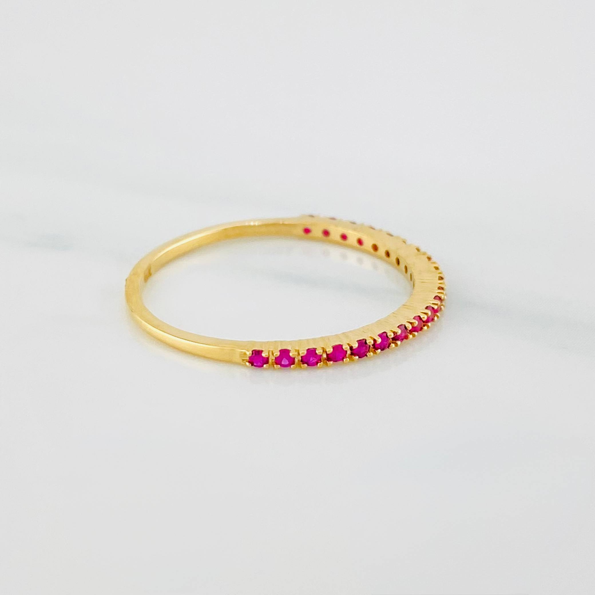 Anillo Churumbela Rubies 1.05 g / T7 Oro Amarillo 18K