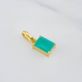 Dije Cuadrado Esmeralda 1.15 g / 3/4 in Oro Amarillo 18K