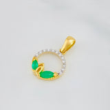 Dije Circulo Petalos Esmeraldas 23 Pts Diamantes 09 Pts 1.4 g / 3/4 in Dos Oros Amarillo Blanco 18K