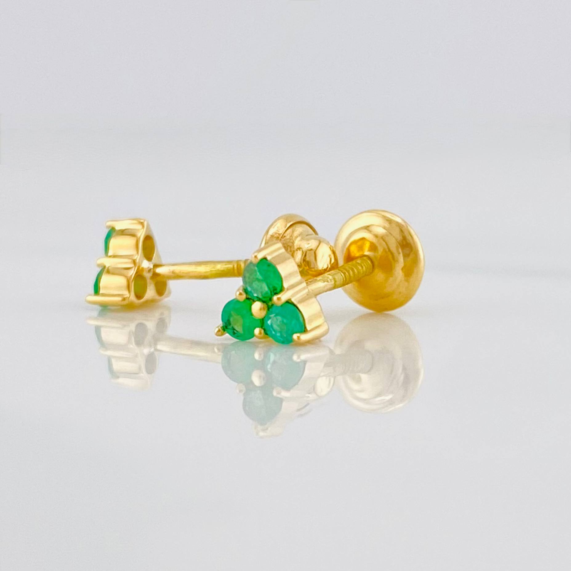 Stud Earrings Trio Emeralds 15 Pts 0.85 g / in / 4.4 mm Yellow Gold 18K