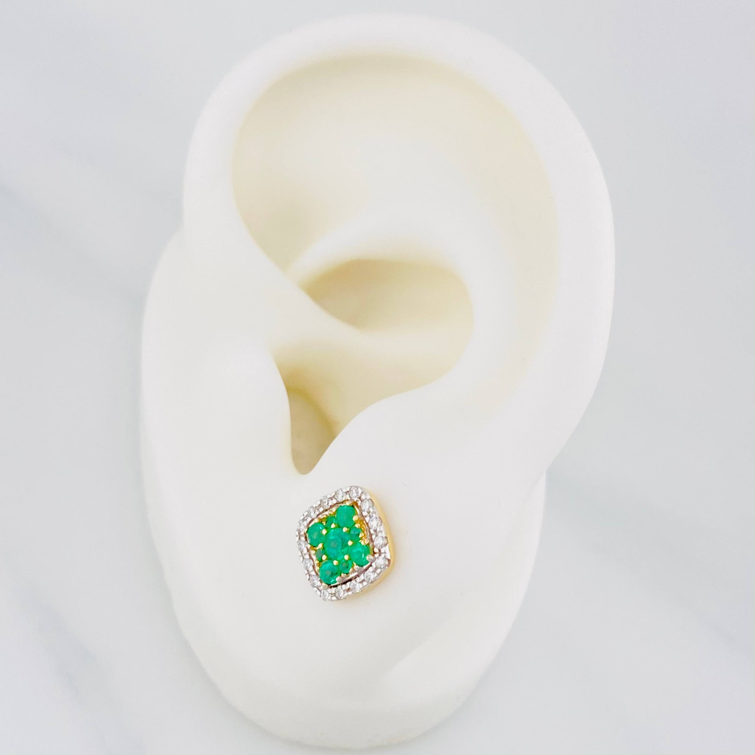 Stud Earrings Halo Emeralds 2.3 g / in / 7.9 mm Two Yellow White Gold 18K