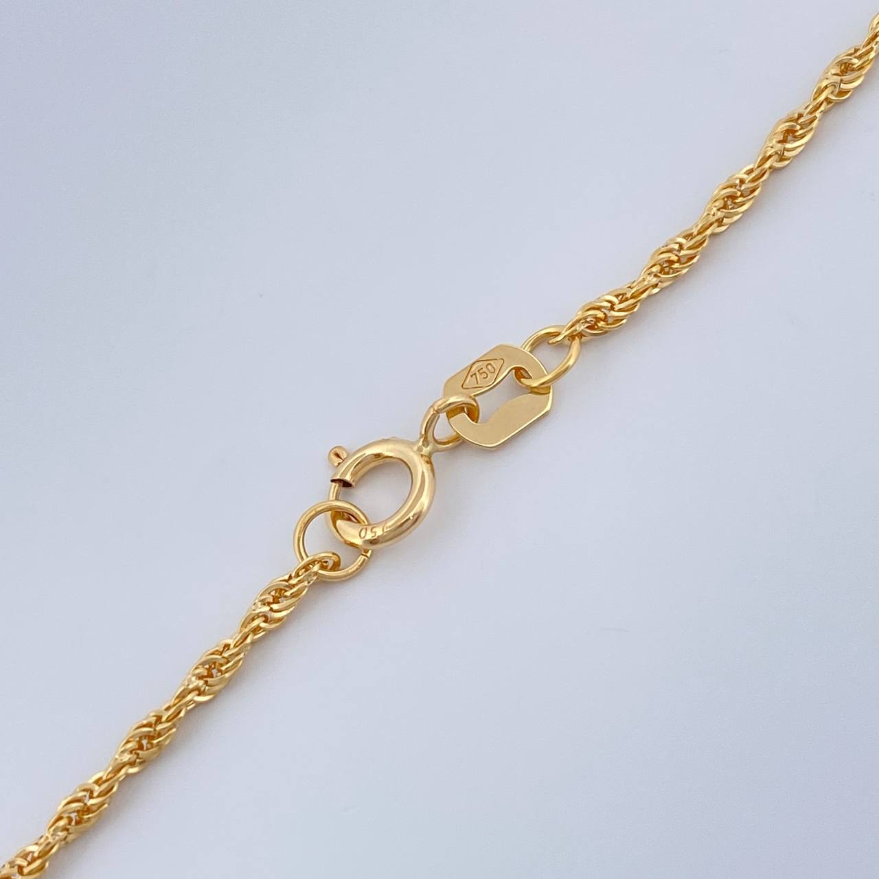 Set Rope Chain and Pendant + Virgin of Carmen 1.3gr / 17 3/4 in / 18K Yellow Gold $
