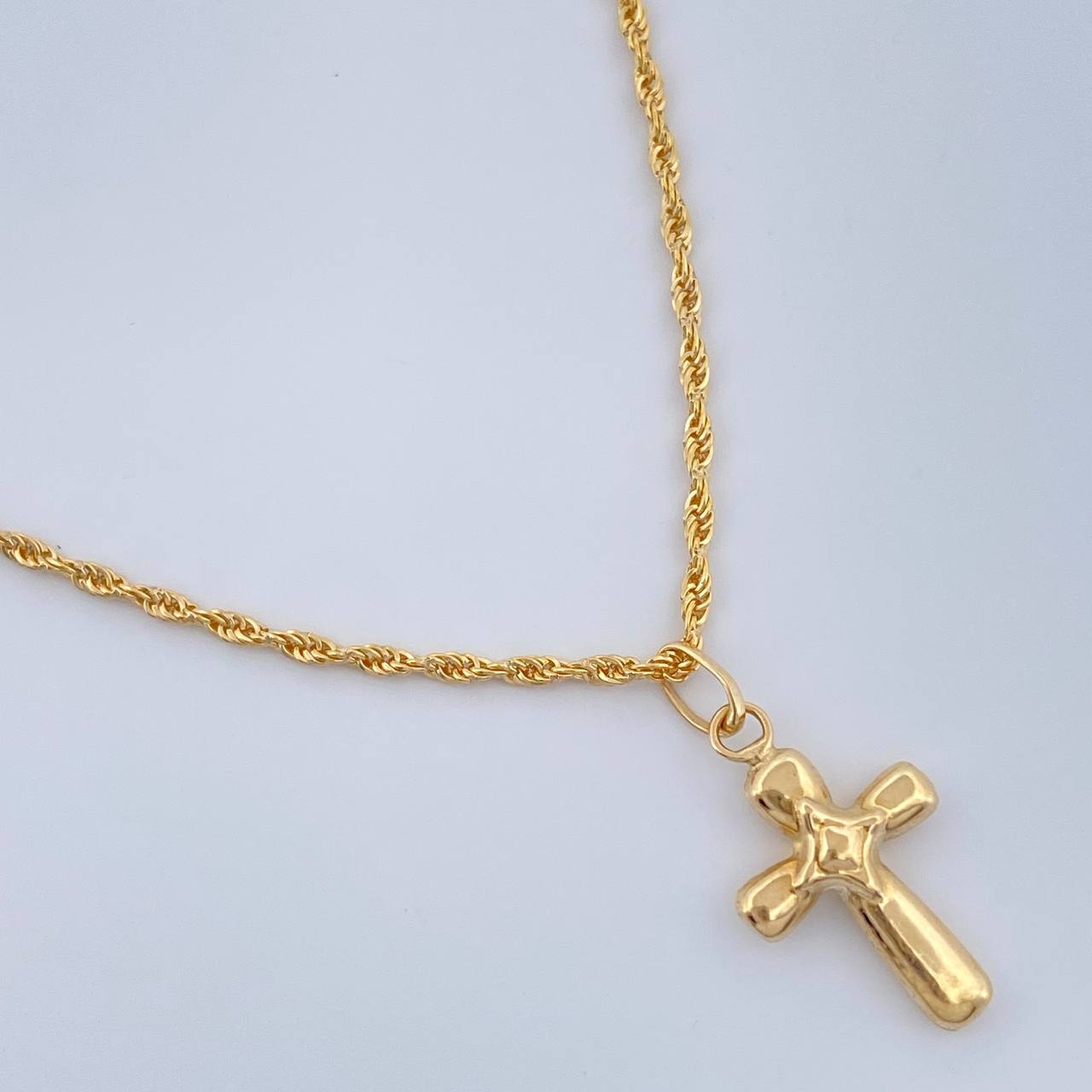 Set Rope Chain and Pendant + Cross 1.25gr / 17 3/4 in / 18K Yellow Gold $