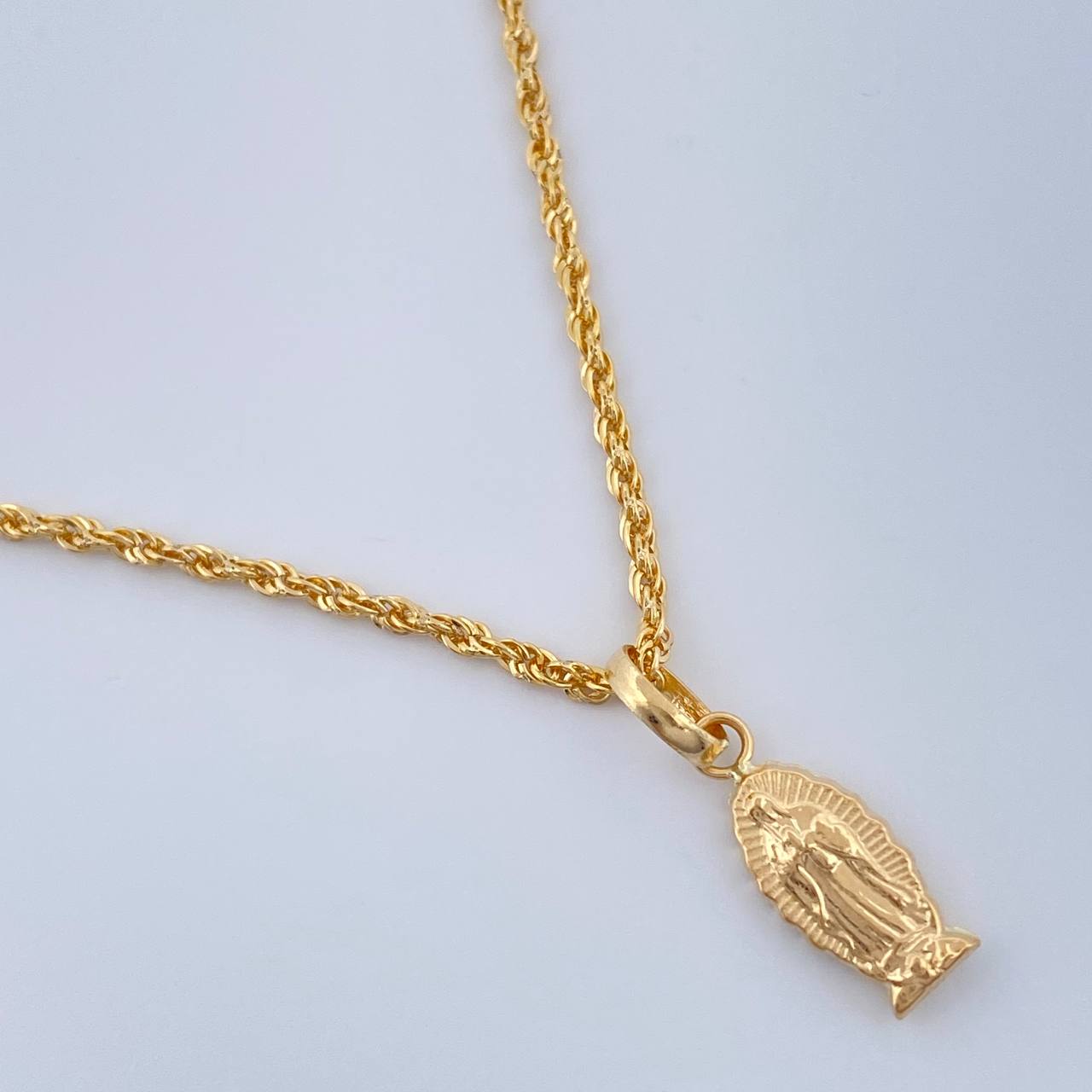 Set Rope Chain and Pendant + Virgin of Guadalupe 1.5gr / 15 3/4 in / 18K Yellow Gold $