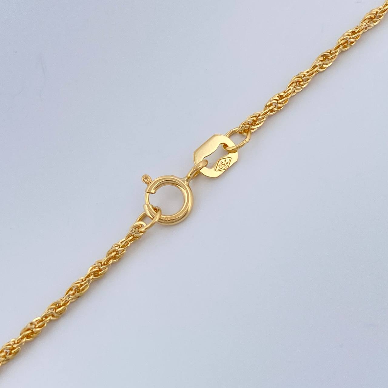 Set Rope Chain and Pendant + Miraculous Virgin 1.05gr / 15 3/4 in / 18K Yellow Gold $