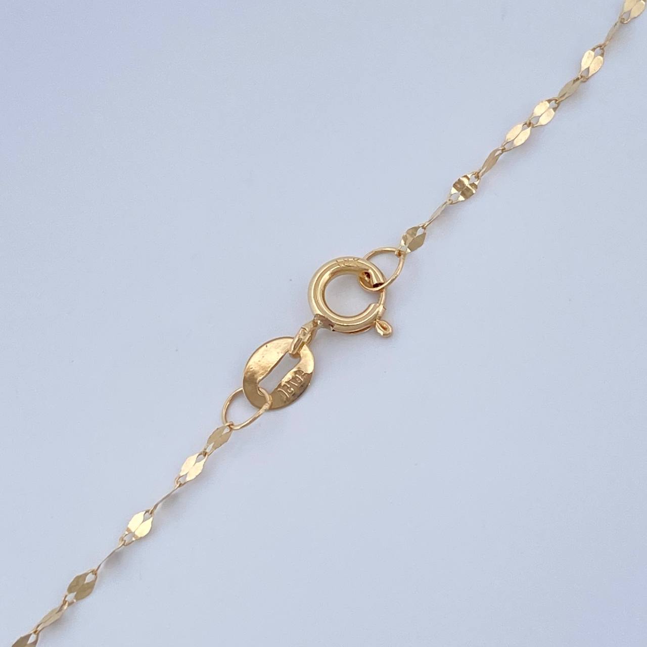 Set Chain and Mirror Flower Pendant + Virgin of Guadalupe 0.65gr / 17 3/4 in / Yellow Gold 18K $