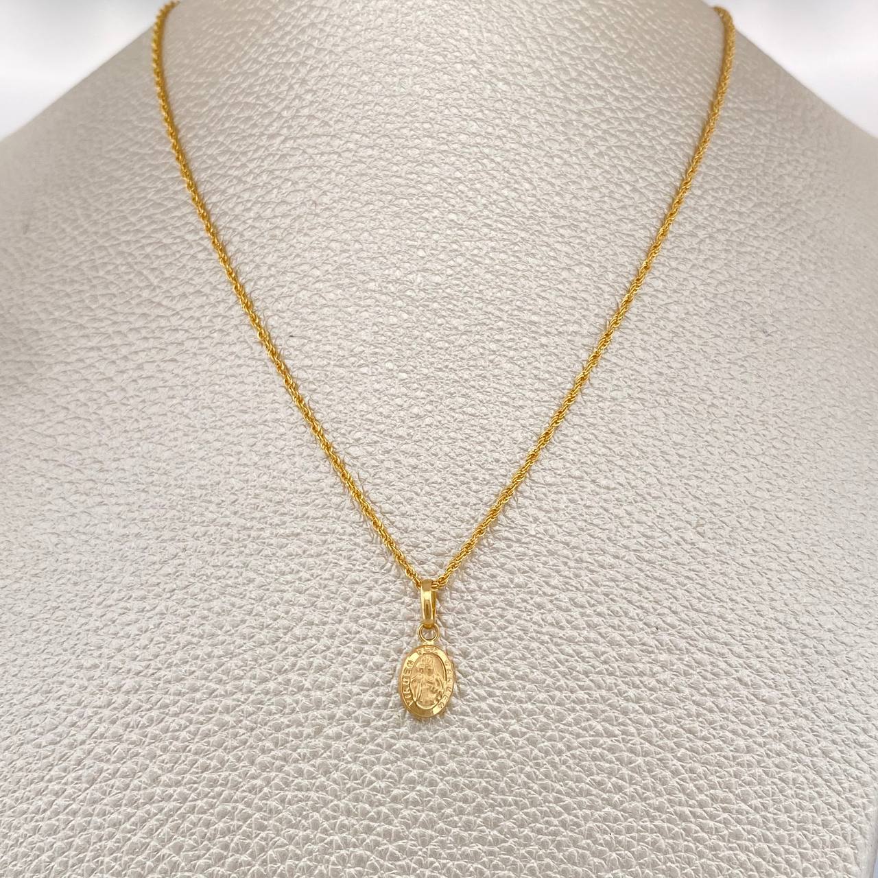 Set Rope Chain and Pendant + Virgin of Carmen 1.3gr / 17 3/4 in / 18K Yellow Gold $