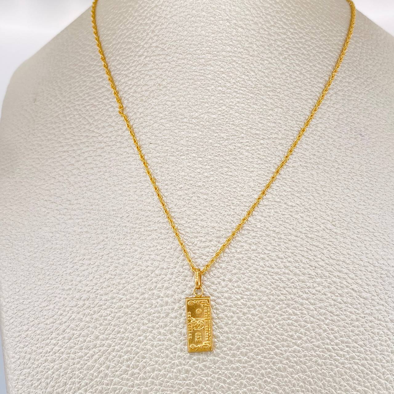 Set Rope Chain and Pendant + One Dollar 1.5gr / 17 1/2 in / 18K Yellow Gold $