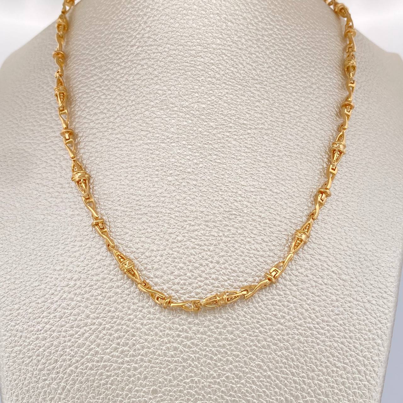 Cadena Dubai 28.9gr / 23 1/2 in / 4.8mm Oro Amarillo 18K $