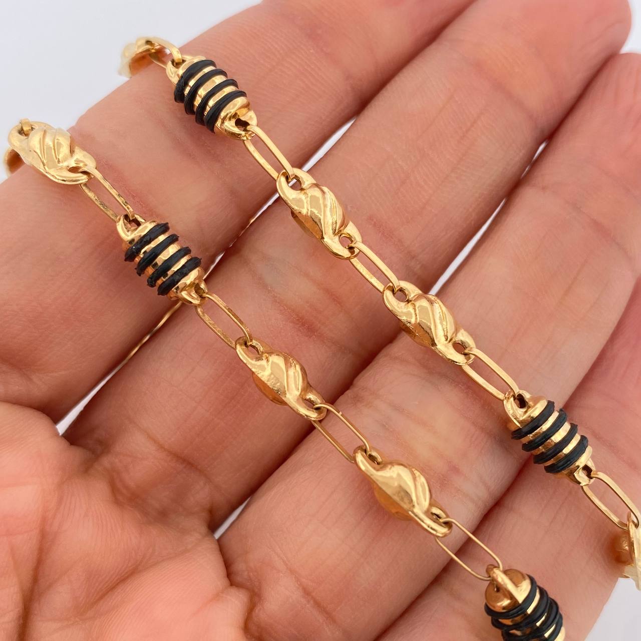 Cadena Rustica Barril 12.15gr / 24 1/4 in / 4.6mm Oro Amarillo 18K $