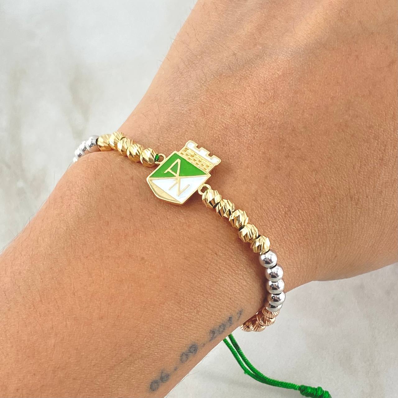 Green Bracelet Charm National Shield 3.8gr / 4mm Beads Diamond Cut 20pcs Beads Polished 10pcs Three 18K Gold *