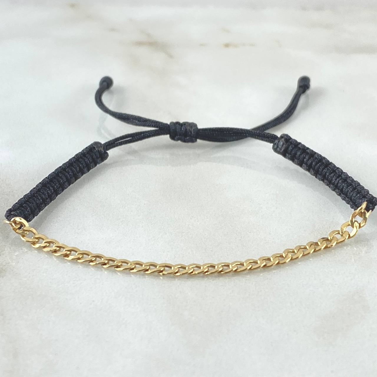 Pulsera Negra Retazo Cubano 0.6gr / 2.8mm Oro Amarillo 18K