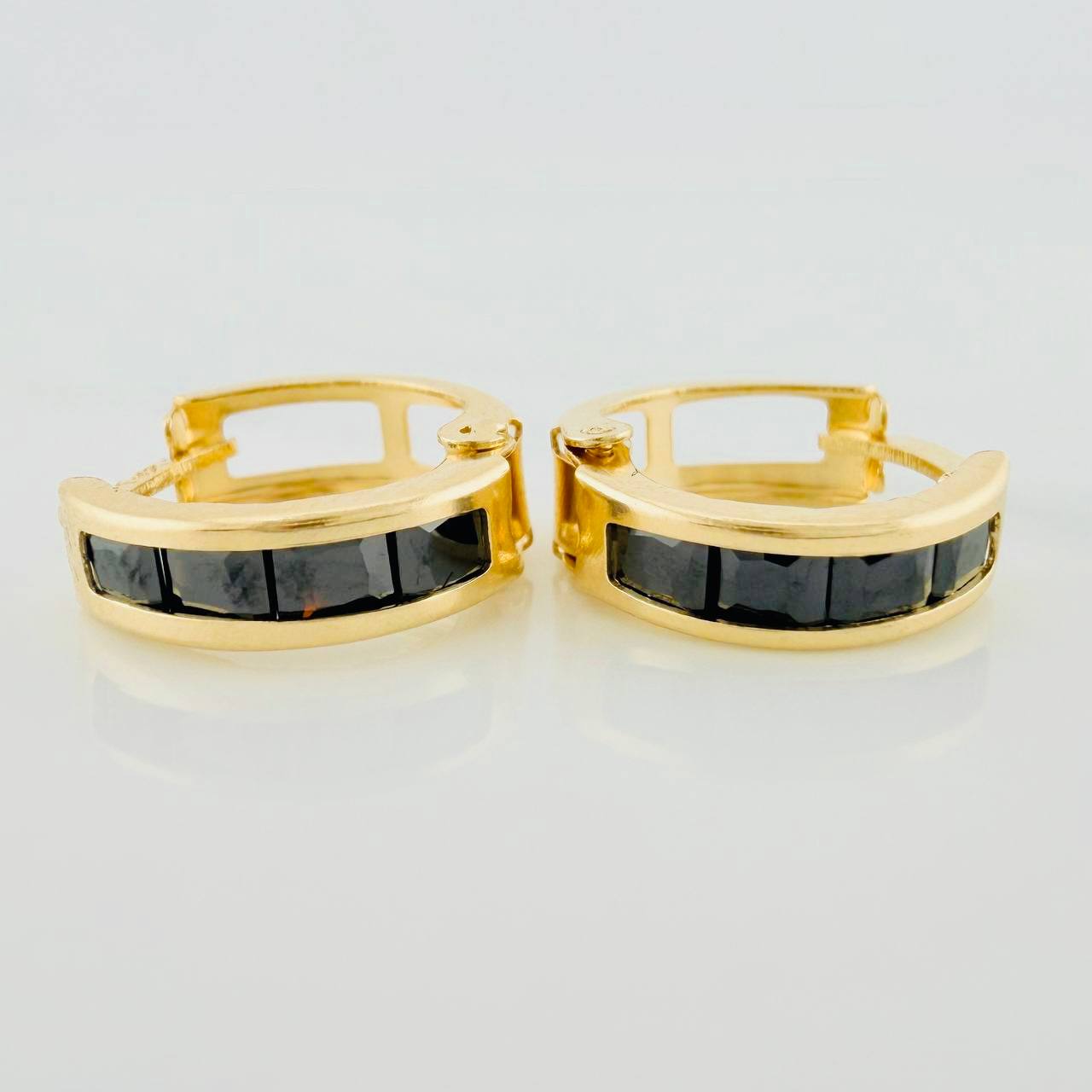Hoop Earrings Carril 1.7 g / 1/2 in 18K Yellow Gold