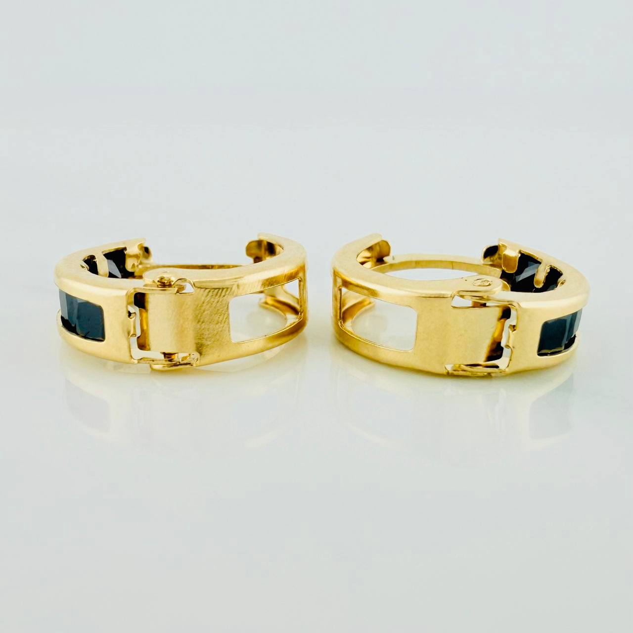 Hoop Earrings Carril 1.7 g / 1/2 in 18K Yellow Gold